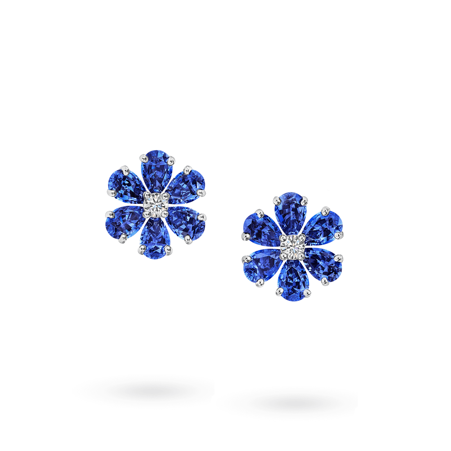Forget-Me-Not蓝宝石和钻石耳环正面视图